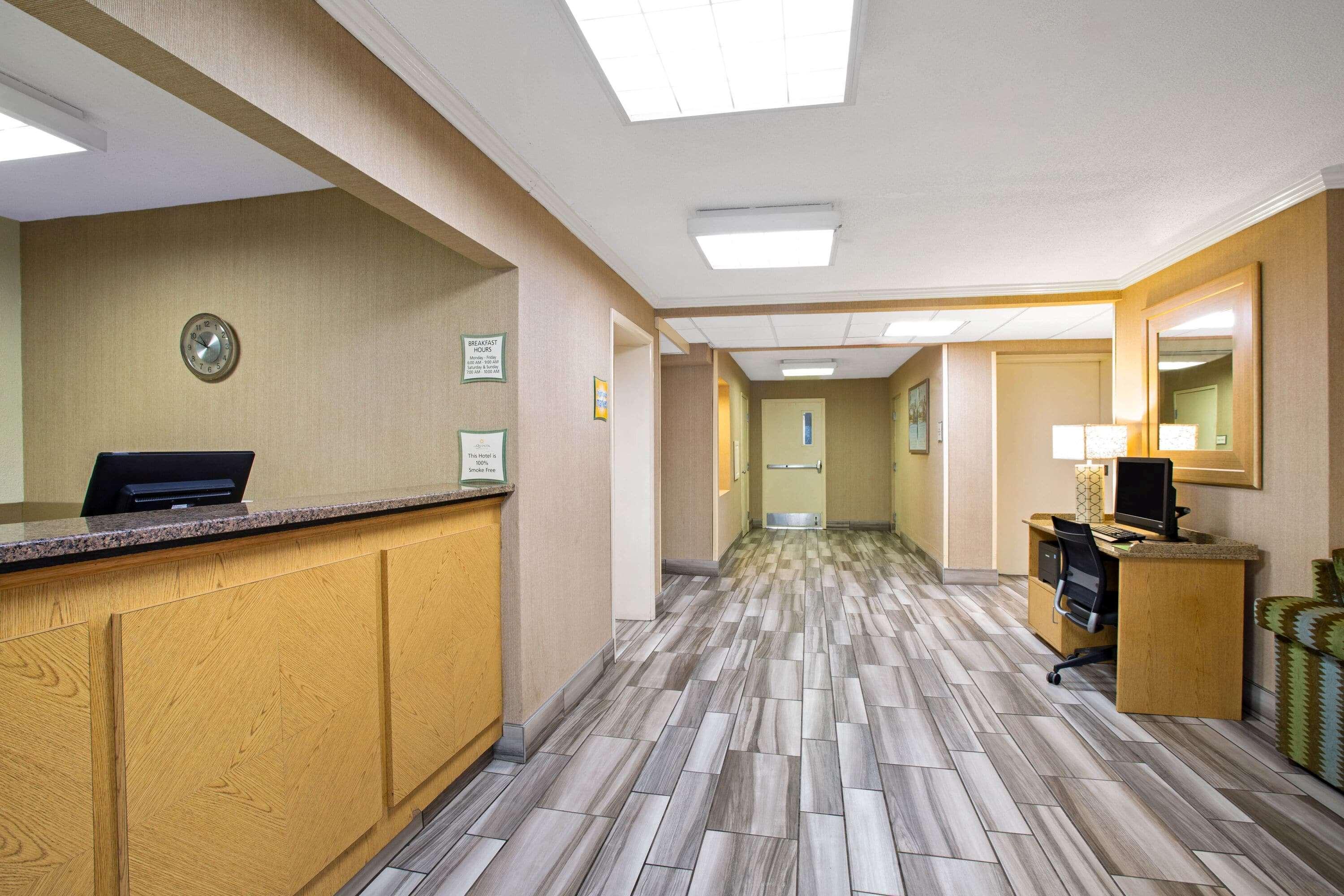 La Quinta Inn By Wyndham Auburn Worcester Exteriör bild